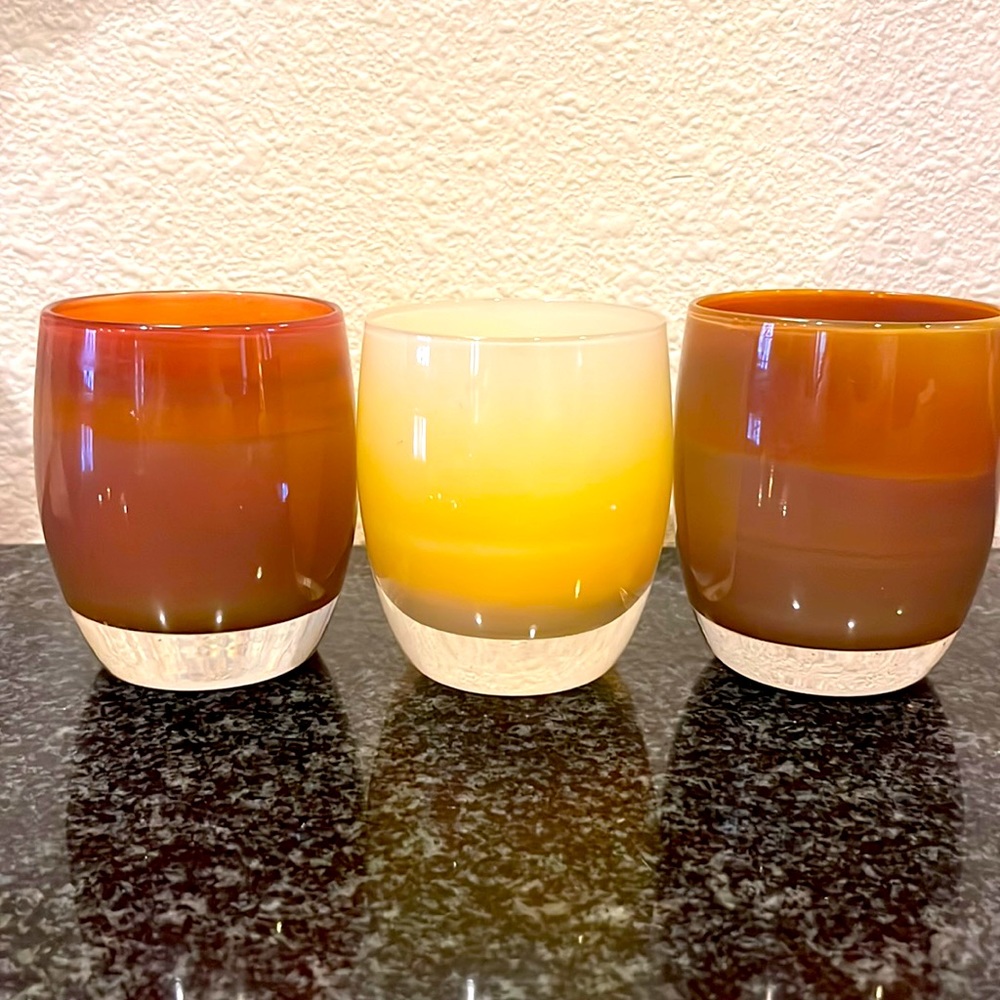 Excellent condition glassy babies set of 3 works in any decor
